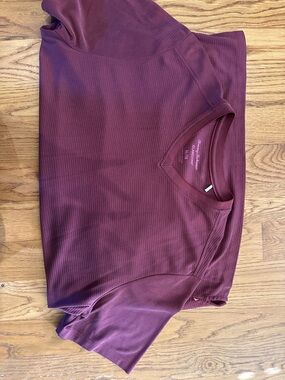 Men's V-Neck Short Sleeve Shirt in Dusty Rose